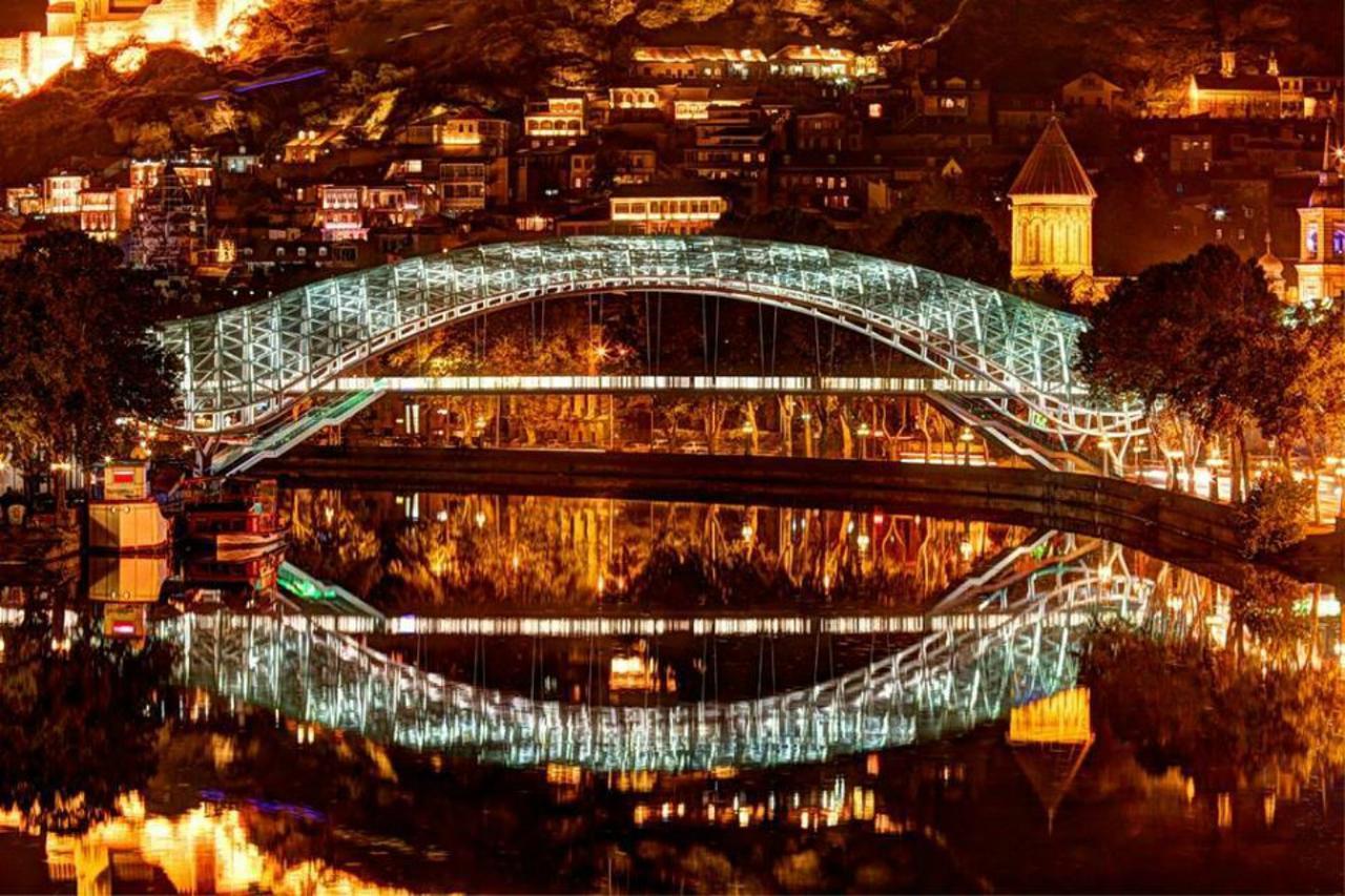 Tbiliseli Inn Tbilisi Luaran gambar